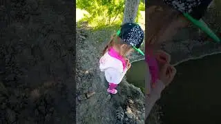 радость для ребенка это найти лужи и грязь #rock #live #love #viral #funny #kidsvideo