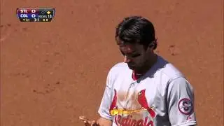 Che pesciolone , capisco un ragazzino ......... ma un Cardinals!!......ma dai!!!