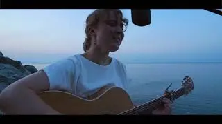 Camie - a river in winter / mnemosyne (Live Beach Session)