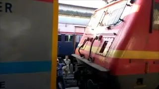 Howrah Duronto Express Coupling with WAP4 Loco At Mumbai Station