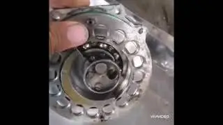 Pressure too high or contaminant enter and join the circulation #Screw Compressor broken