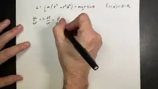 Lagrange Multipliers: Force of constrain in polar coordinates for a block on a plane