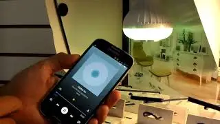 L&acirc;mpada LED RGB que toca M&uacute;sica