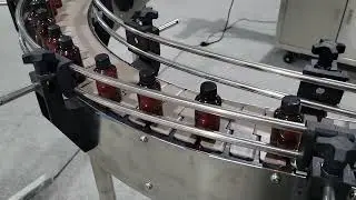 XYZ 90&deg; conveyor belt for bottles