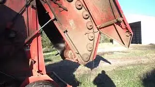BigIron Auctions Gehl 1710 Round Baler
