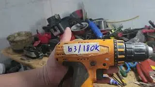 Cordless drill, screwdriver, battery pack. 07/01/2026. Phone/Zalo: 0903588751 (Hat)