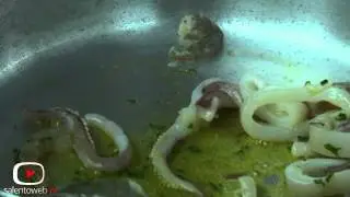 Videoricetta: Chitarrine ai frutti di mare