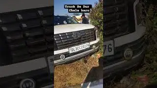 truck Se Dur Chala karo #shorts #viralvideo #shortsfeed #truck #youtubeshorts #scorpio