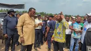 LE VPM JEAN PIERRE LIHAU FACE &Agrave; FACE AVEC LE GOUVERNEUR DE LA MONGALA ME JEAN COLLIN MAKAKA