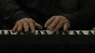Live Fingers = LiveMusic (piano)