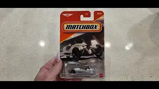 Распаковка и демонстрация фигурки Matchbox 2020 Morgan 3 Wheeler!