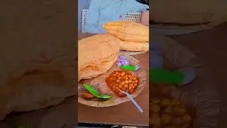 Hisar Famous Cholle Bhature. #hisar Banarsi Das Halwai. Gandhi Chowk. #foodie #food #foodblogger