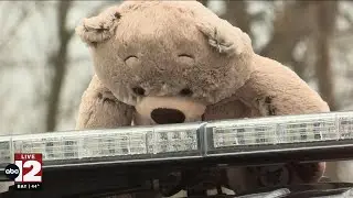 Flushing-area police receive 600 teddy bears to give children