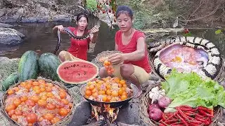 Survival skills: Big snake egg soup chili for food of survival, 100 Chicken egg cooking for dinner