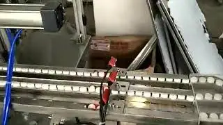 spout cap assembling machine