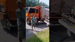 Truk muatan pupuk 50ton Gagal nanjak di bukit kodok #bukitkodok #bukitkodok2