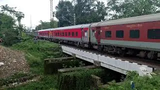 15910 Lalgarh-Dibrugarh Avadh Assam Express Entering Simaluguri jn. |NFR|