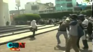 Manifestantes incendian el Ayuntamiento de Iguala