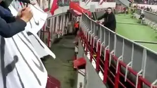 Football history |World most Crazy escape from security guards 🤣⚽️👮 OMG|  Real football fan