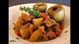 Cazuela de Cuello de Cerdo con Alcachofas y Patatas