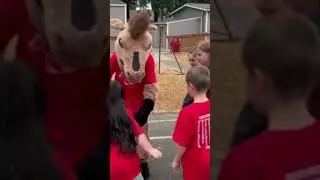 Elementary school mascot does the griddy to fulfill kids requests