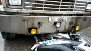 Container đ&acirc;m xe CSGT đội 7