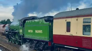 61306 MAYFLOWER NON STOP THRO' SALISBURY WITH THE DOWN BATH CHRISTMAS MARKET ON FRI 12TH DEC 2025