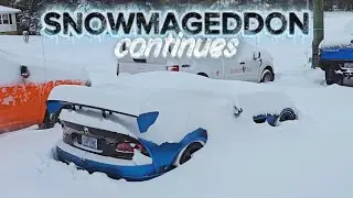 SNOWMAGEDDON continues.... The Next Morning 