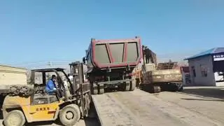 New HOWO T5G Weichai 400 horsepower Guowu engine, U-shape large box, sent to Tianjin Port,  Arabia