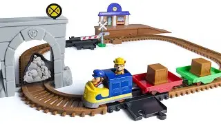 Paw Patrol- Adventure Bay Railway Track Set | Assembling