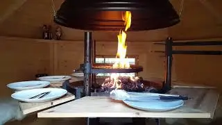 Grillkota Finnland in Aktion von Finn Art dem Original
