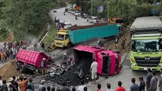 Innalillahi, Detik Detik Mengerikan Truk Hantam Canter Truk Batubara Kecelakaan di Sitinjau Lauik