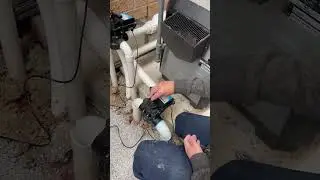 How to manually turn a 3 way valve with Hayward actuator. GVA-24