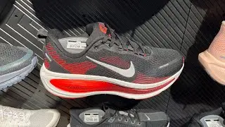 Nike Vomero 18 (Black/ Bright Crimson/ Team Red/ Summit White) - Style Code: HM6803-008