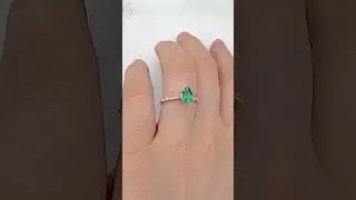 Ring mit Brillanten und Zambia Smaragd 750 Wei&szlig; Gold IGI Expertise