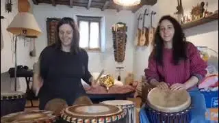 Giulia del Sarto & Inbar Abrami alle percussioni africane in Toscana