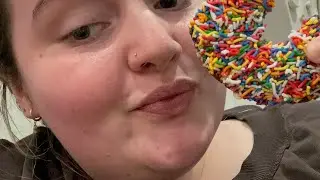 ASMR watch me eat a donut for no reason 🩷