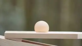 AMAZING: Wooden Ball Plays Bach's 