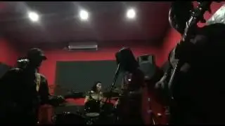 The Groost Lelaki pecundang
