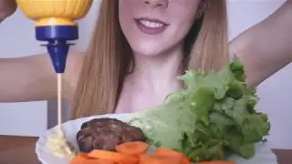 *Eating Sounds* ASMR| Burger with Crunchy Vegetables| NO TALKING