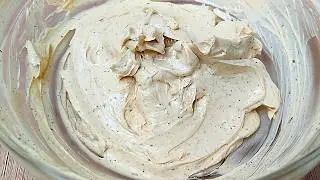 Домашнее масло с медом и корицей &mdash; насыщенное, кремообразное и готово за считанные минуты!