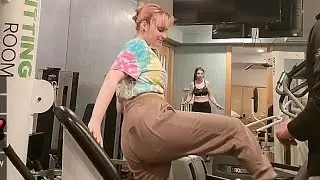 Nihachu Working Out 😳