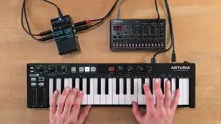 BOSS SDE-3 Dual Delay Demo with Synths (no talking)