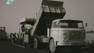 K&ouml;zleked&eacute;si Filmh&iacute;rad&oacute; 36  1976