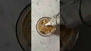 Homemade Cold Coffee Latte - Caf&eacute; Latte Fr&iacute;o Hecho en Casa