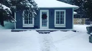 GO-Cottage Christmas snow
