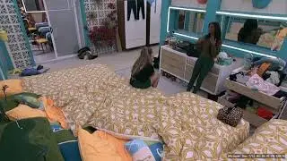Taylor crying because of Daniel's behavior