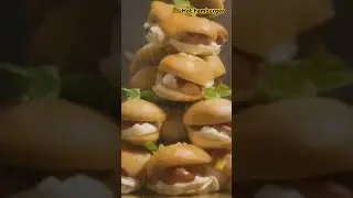 hot hamburger... #shortsfeed #foodie #aasakooda #aasakoodasong