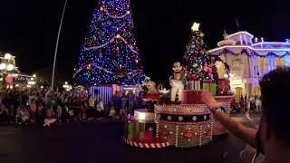 Disney Christmas Magic at Its BEST 🎄✨ | Mickey&rsquo;s Very Merry Christmas Party Parade