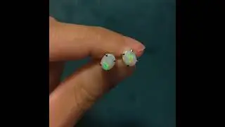 18k White Gold Opal Earring Studs #opal #opala #opaljewelry #opalearring